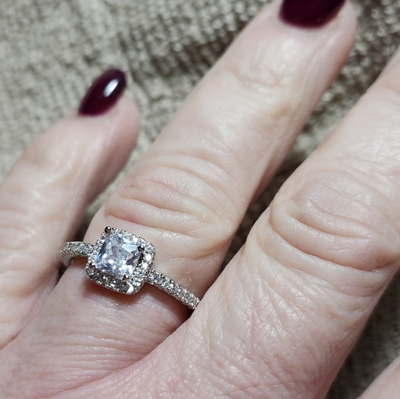 Silver 💍 Ring Cubic Zirconia Halo Ring - Picture 10 of 10